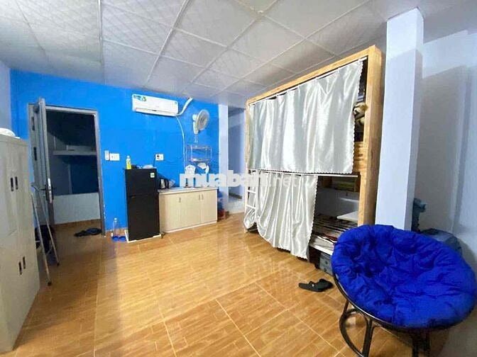 Ký Túc Xá - Sleepbox Hoàng Diệu Phú Nhuận , đối diện ĐH Kinh Tế (đi bộ