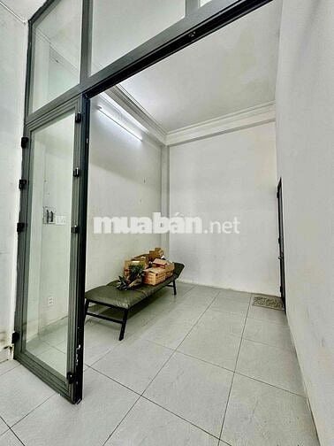 MBKD MẶT TIỀN TRẦN XUÂN SOẠN QUẬN 7 DÂN CƯ QUA LẠI ĐÔNG ĐÚC SẦM UẤT
