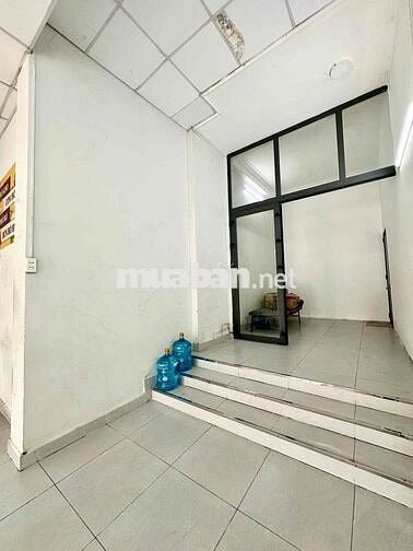 MBKD MẶT TIỀN TRẦN XUÂN SOẠN QUẬN 7 DÂN CƯ QUA LẠI ĐÔNG ĐÚC SẦM UẤT