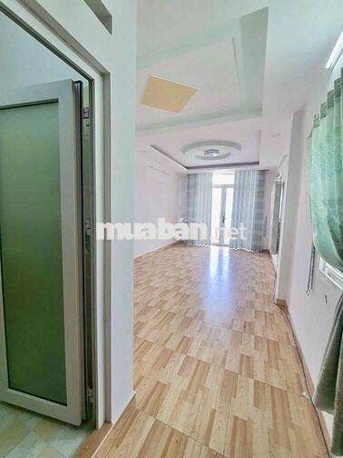 Nhà Khu Xóm Giá 4x15m 1Lửng - 2Lầu ST (4PN 5WC) Đường 8m. Hồng Bàng