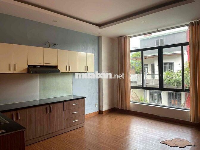 Nhà Hiệp Thành căn góc 1 trệt 2 Lầu 4pn 3wc sẵn 3 máy lạnh