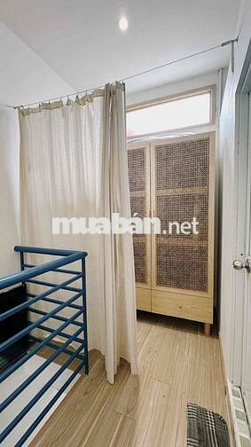 Nhà Nhỏ 15m2 Q4 Gần Công Viên, Kế Q1 Q7
