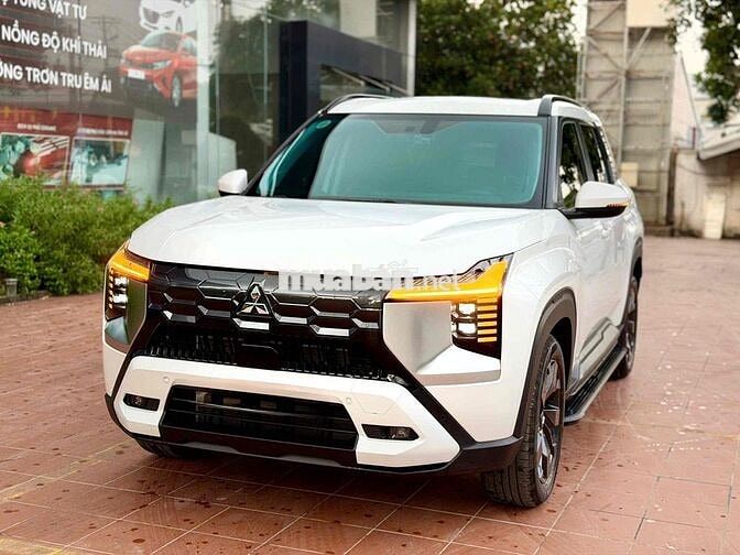 Mitsubishi Destinator Premium 2026 1.920km Trắng
