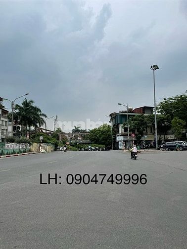 Bán nhà mặt phố Long Biên 2, Diện tích 223m2 đất, sổ đỏ chính chủ