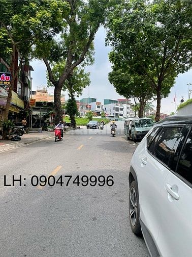 Bán nhà mặt phố Long Biên 2, Diện tích 223m2 đất, sổ đỏ chính chủ