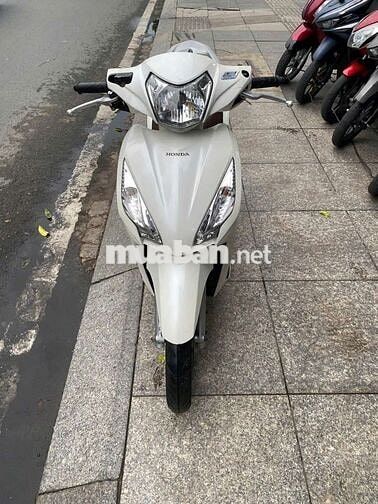 Honda Vision 2016 Trắng đã sử dụng