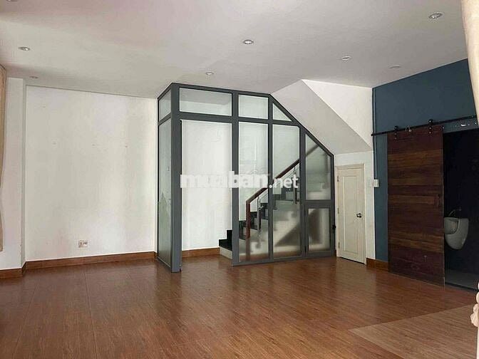 Nhà Hiệp Thành căn góc 1 trệt 2 Lầu 4pn 3wc sẵn 3 máy lạnh