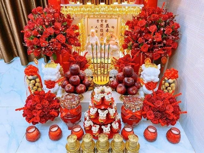 Cần tuyển nữ thư ký có ngoại hinh