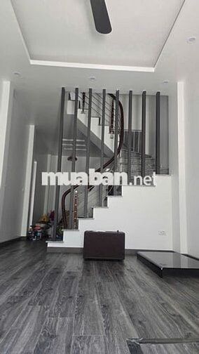 Cho thuê nhà có 5 Tầng *40m2, 2 mặt thoáng, 12tr. 180/25 tây mỗ