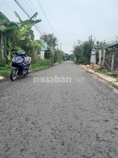 Đất mặt tiền Lăng Hoàng Gia, Tp Gò Công, 880m2 vuông vứt đẹp 3,7 tỷ