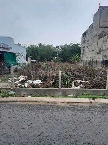 Đất mặt tiền Lăng Hoàng Gia, Tp Gò Công, 880m2 vuông vứt đẹp 3,7 tỷ