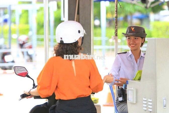 NHẬN LƯƠNG TUẦN, NHÂN VIÊN QUẸT THẺ XE CHUNG CƯ