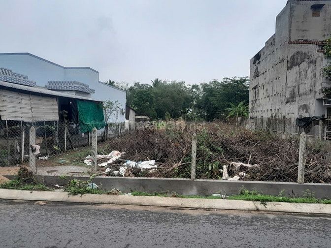 Đất mặt tiền Lăng Hoàng Gia, Tp Gò Công, 880m2 vuông vứt đẹp 3,7 tỷ