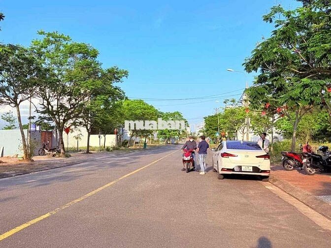 Lô đất gần trường FPT city, sổ sẵn kinh doanh tốt