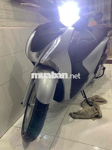 Mình bán SH 150 2013-2016 Xám 43tr có bớt nhẹ
