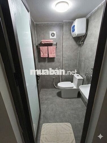 Phòng không chung chủ khép kín có ban công 25m2 giá 3tr8