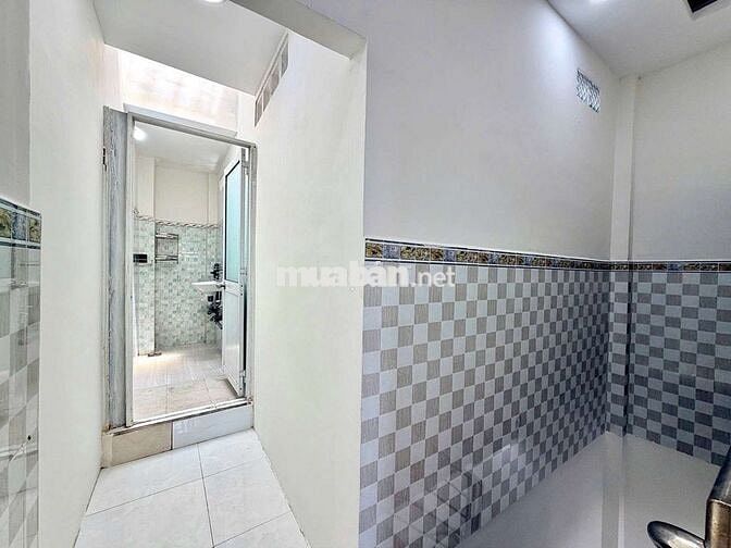 NHÀ NGAY BÌNH LONG XE HƠI TỚI NHÀ HẺM 4M SÁT MT 2 TẦNG Ở NGAY