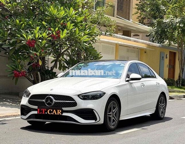 Mercedes-Benz C300 AMG 2022 Trắng