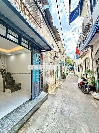 NHÀ NGAY BÌNH LONG XE HƠI TỚI NHÀ HẺM 4M SÁT MT 2 TẦNG Ở NGAY