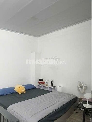 Phòng không chung chủ khép kín có ban công 25m2 giá 3tr8