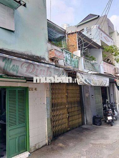 Bán đất tặng nhà Đường Dương Bá Trạc DT 70m2 giá 6.8 tỷ hẻm xe hơi 
