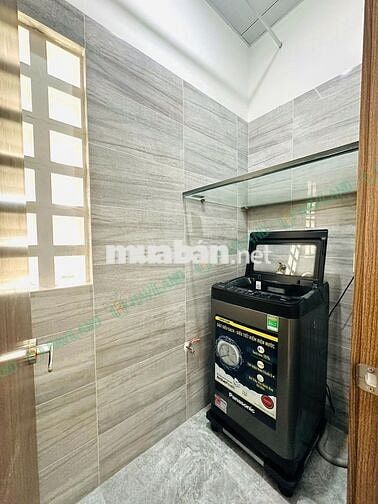 CHO THUÊ CĂN HỘ CÓ HỒ BƠI, KHÔNG ẨM MỐC