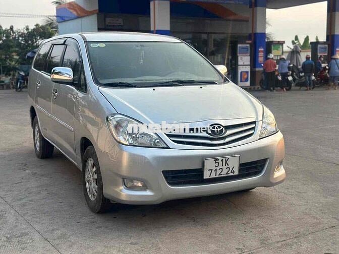 Toyota Innova J 2009 Bạc