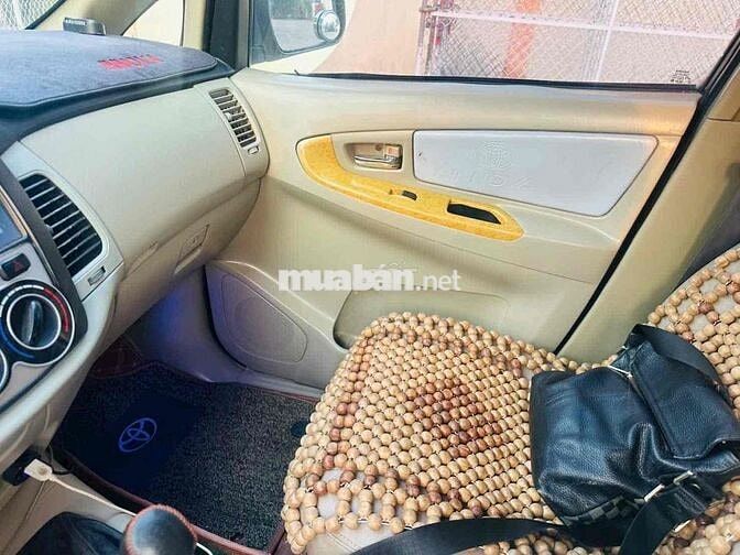 Toyota Innova J 2009 Bạc