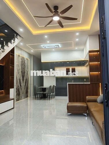 Nhà 1 trệt 2 lầu Full nội thất hẻm 121 DX 006 vào 20m.gpxd cấp chính