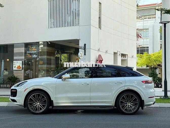 Porsche Cayenne Coupe 2022 trang Bank 90%