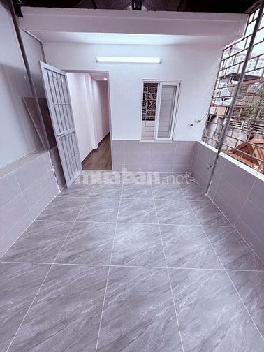 Hiếm! nhà Xuân Thủy, VF3 lùi cửa, Cạnh HV Báo Chí, 6 tầng,11t