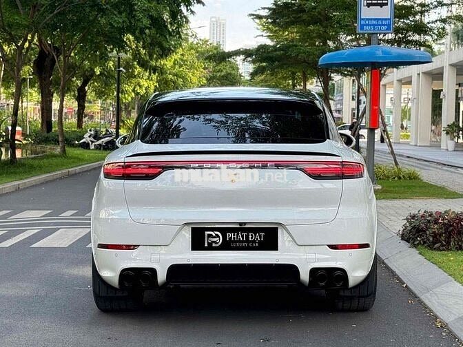 Porsche Cayenne Coupe 2022 trang Bank 90%