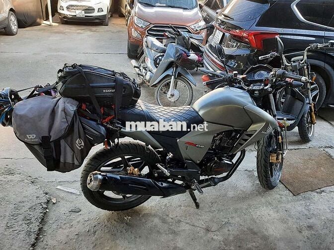 Honda CB150 Xám
