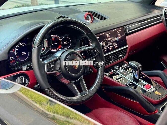 Porsche Cayenne Coupe 2022 trang Bank 90%