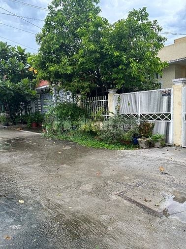 Bán lô 260m, thổ cư 215m, sổ riêng nở hậu hinh L, 1 sẹc TH4, sát tt HM