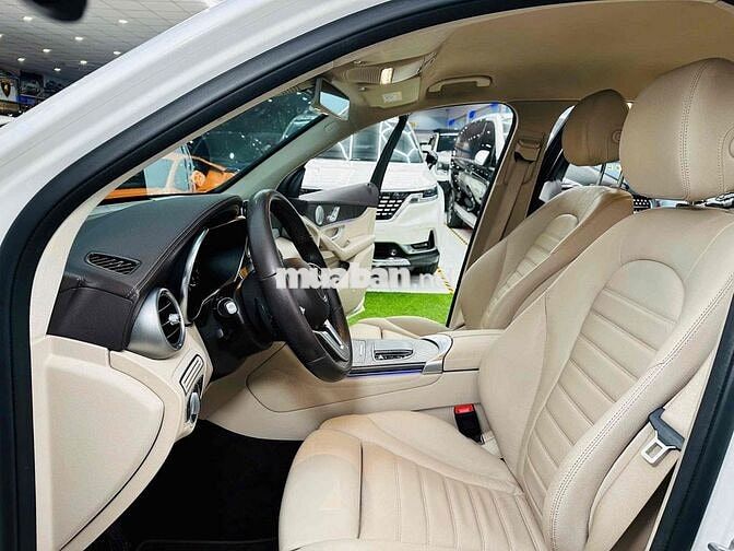 Mercedes GLC 200 4Matic Model 2021