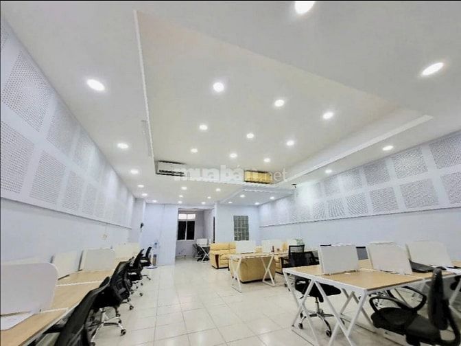 Cho Thuê Văn Phòng MT Nguyễn Văn Linh, Phú Mỹ Hưng 6x18m toilet riêng