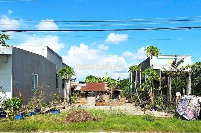 TÔI CẦN BÁN ĐẤT MT ĐƯỜNG NGUYỄN VĂN KHẠ, DT 15X16 TÂN AN HỘI CỦ CHI