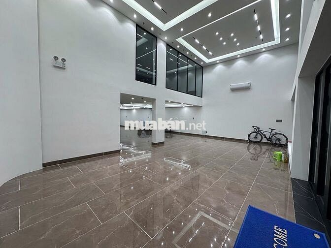 Cho thuê văn phòng mặt tiền đường Ngô Quyền - Diện tích linh động
