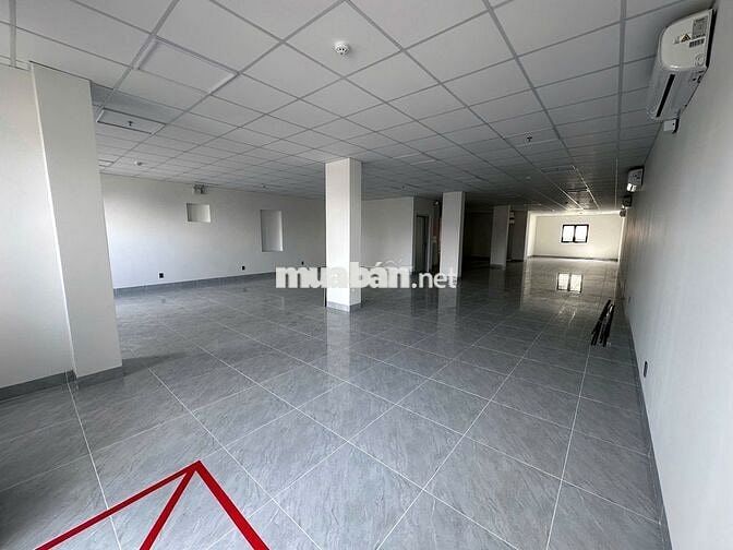 Cho thuê văn phòng mặt tiền đường Ngô Quyền - Diện tích linh động