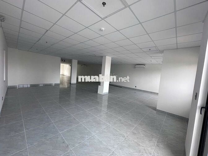 Cho thuê văn phòng mặt tiền đường Ngô Quyền - Diện tích linh động