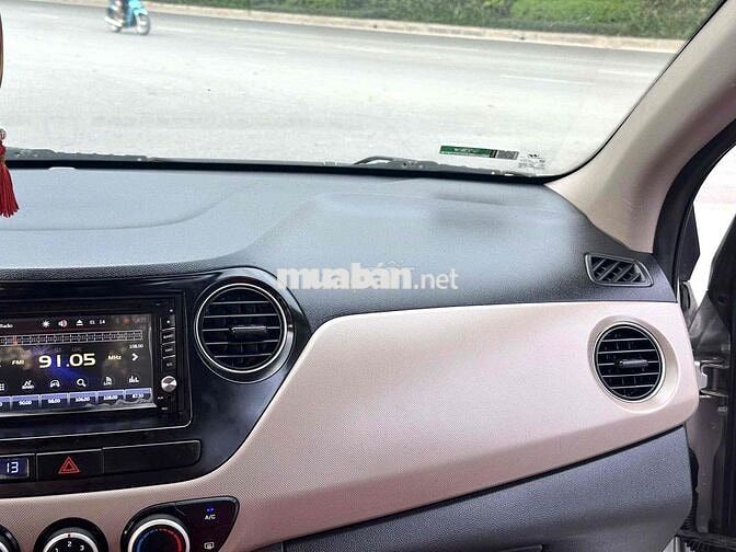 Hyundai Grand i10 2019 Bạc