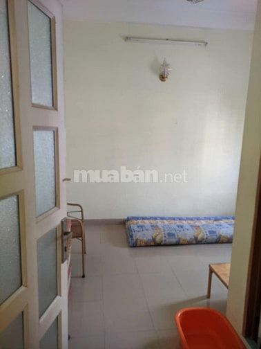 Quận 10, cho thuê phòng, tiện nghi, máy lạnh, toilet riêng, an ninh...