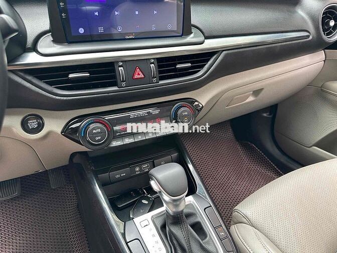 Cần Bán Kia Cerato 2019 1.6 Luxury Đen xe đẹp☎️☎️☎️