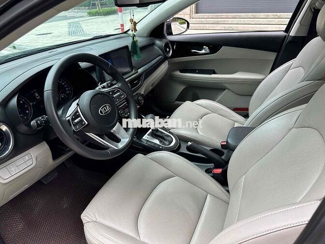 Cần Bán Kia Cerato 2019 1.6 Luxury Đen xe đẹp☎️☎️☎️