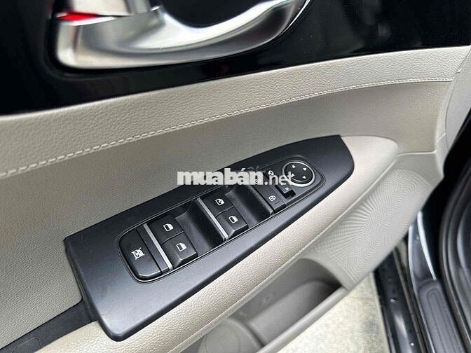 Cần Bán Kia Cerato 2019 1.6 Luxury Đen xe đẹp☎️☎️☎️