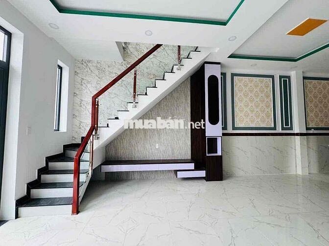 chủ nhà kẹt tiền nên bán gấp căn nhà đẹp giá cực tốt