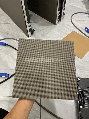 Cho thuê màn hình LED P1-4  kinh doanh 