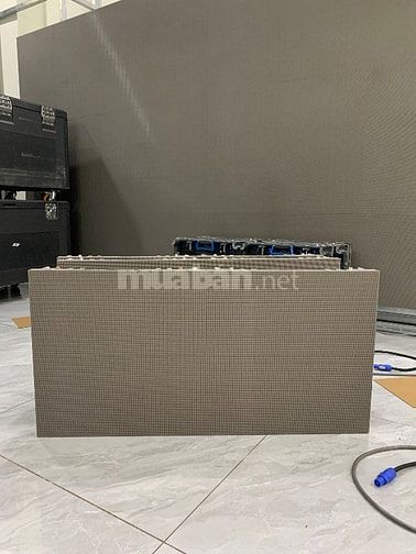 Cho thuê màn hình LED P1-4  kinh doanh 
