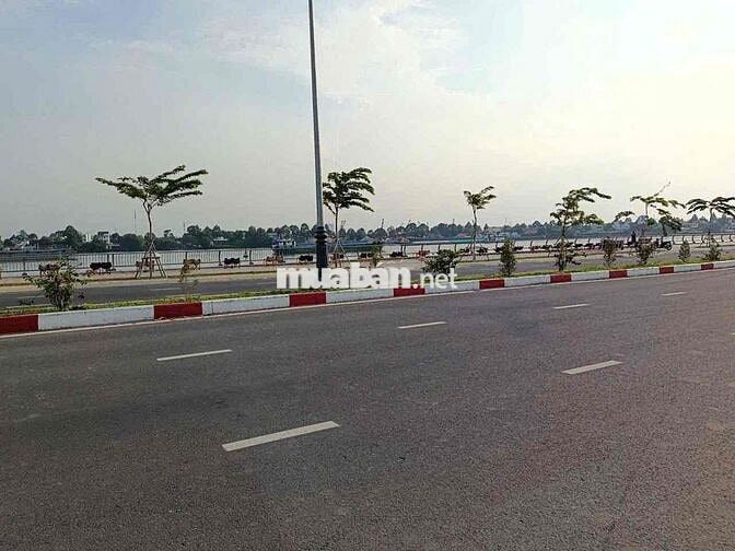 Cho cho mặt tiền bửu long vị tri bở kè mới giá 8 tr